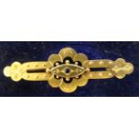 A late Victorian 9ct gold bar brooch,