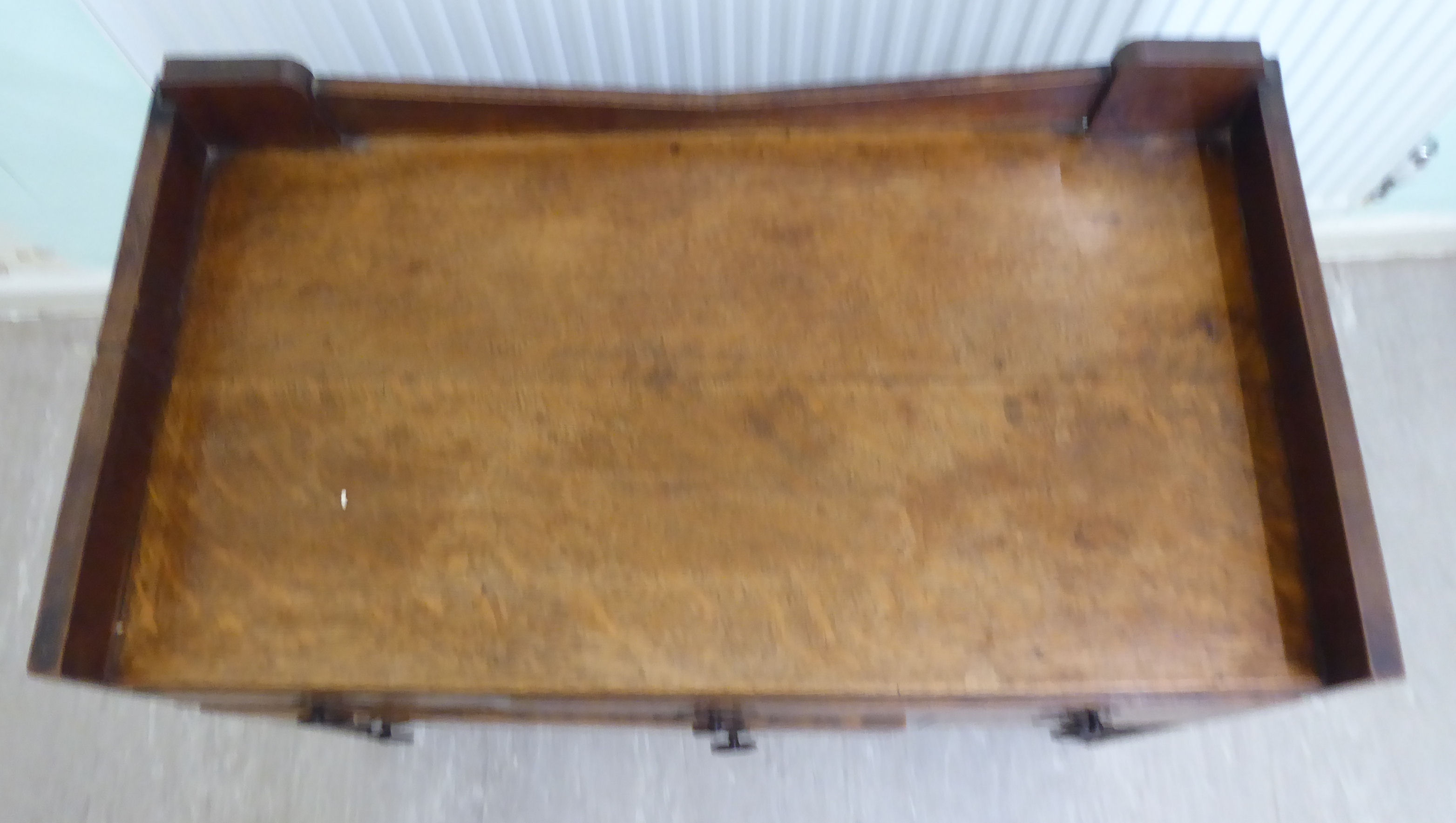 An early 20thC Arts & Crafts boarded oak dressing chest in the manner of Liberty, - Image 7 of 7