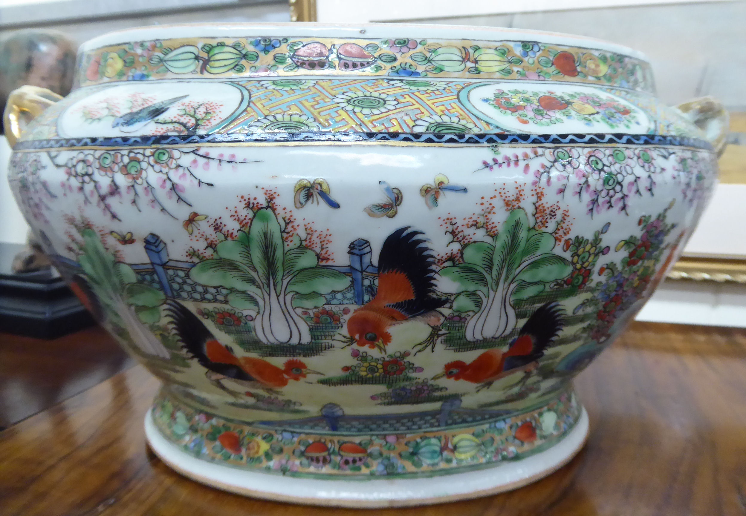 A Chinese porcelain tureen (no cover), decorated with cockerels, - Image 2 of 4