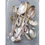 Silver and white metal teaspoons,