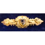 A Victorian 15ct gold bar brooch,