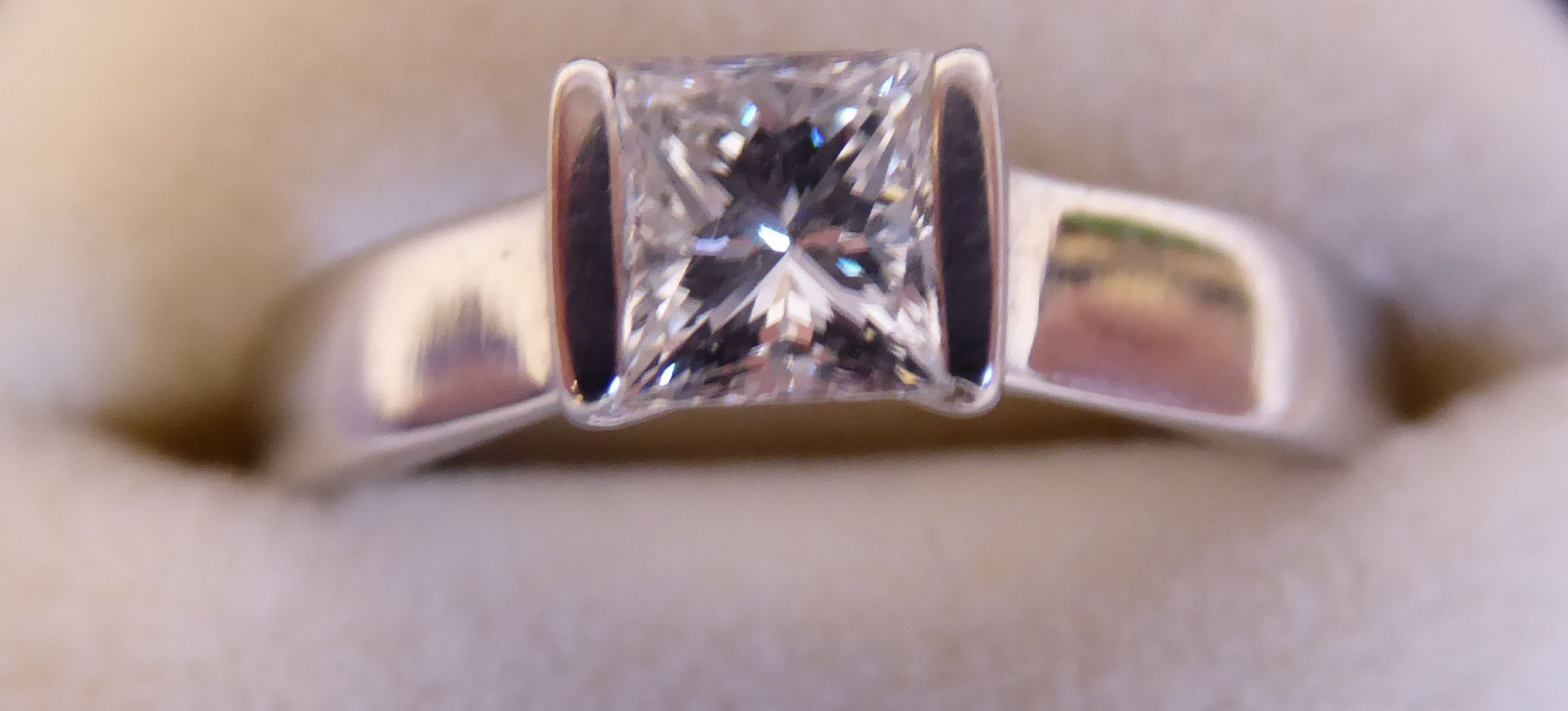 An 18ct white gold single stone diamond ring