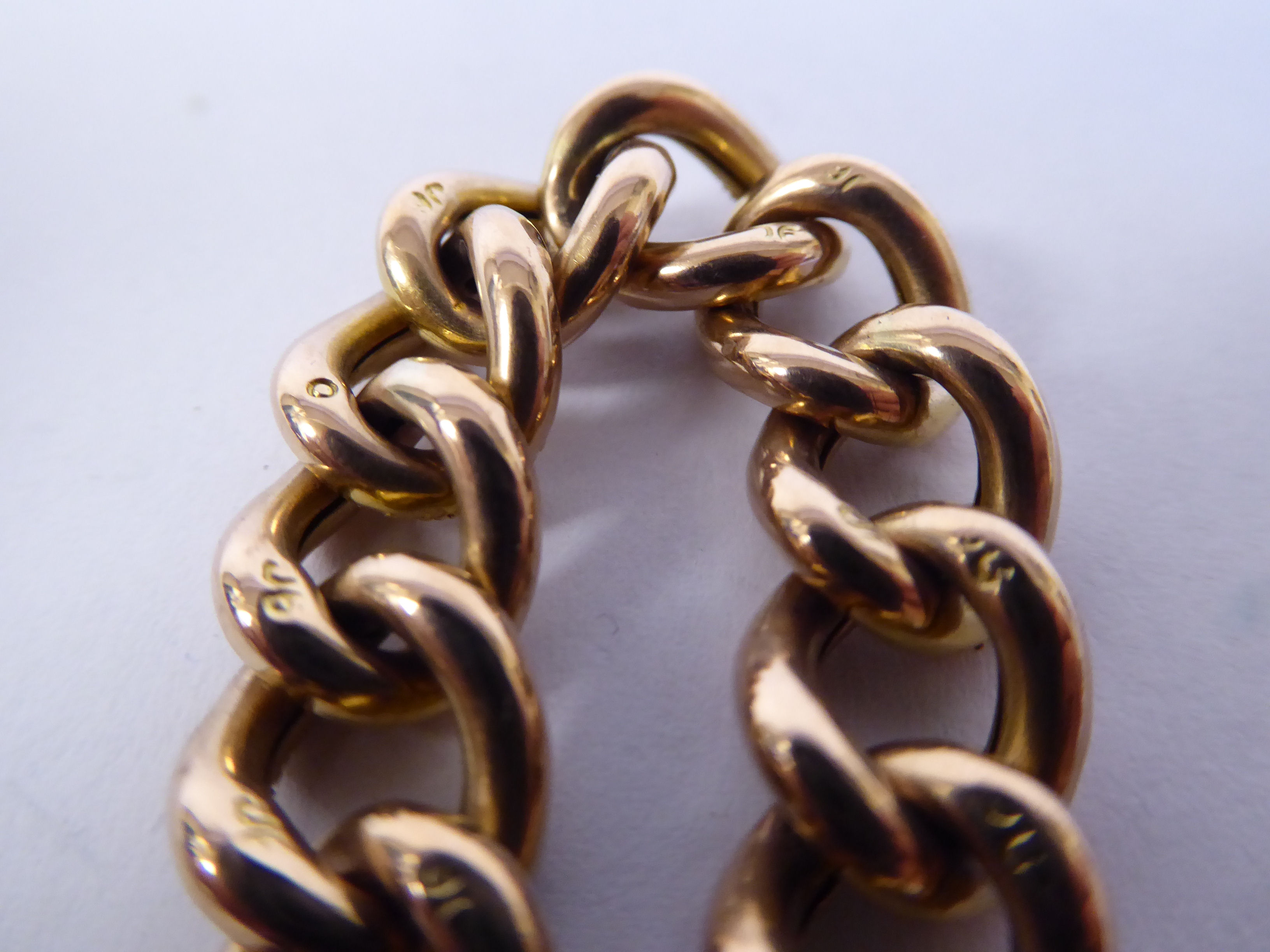 An Edwardian 9ct gold curb link bracelet, - Image 4 of 5