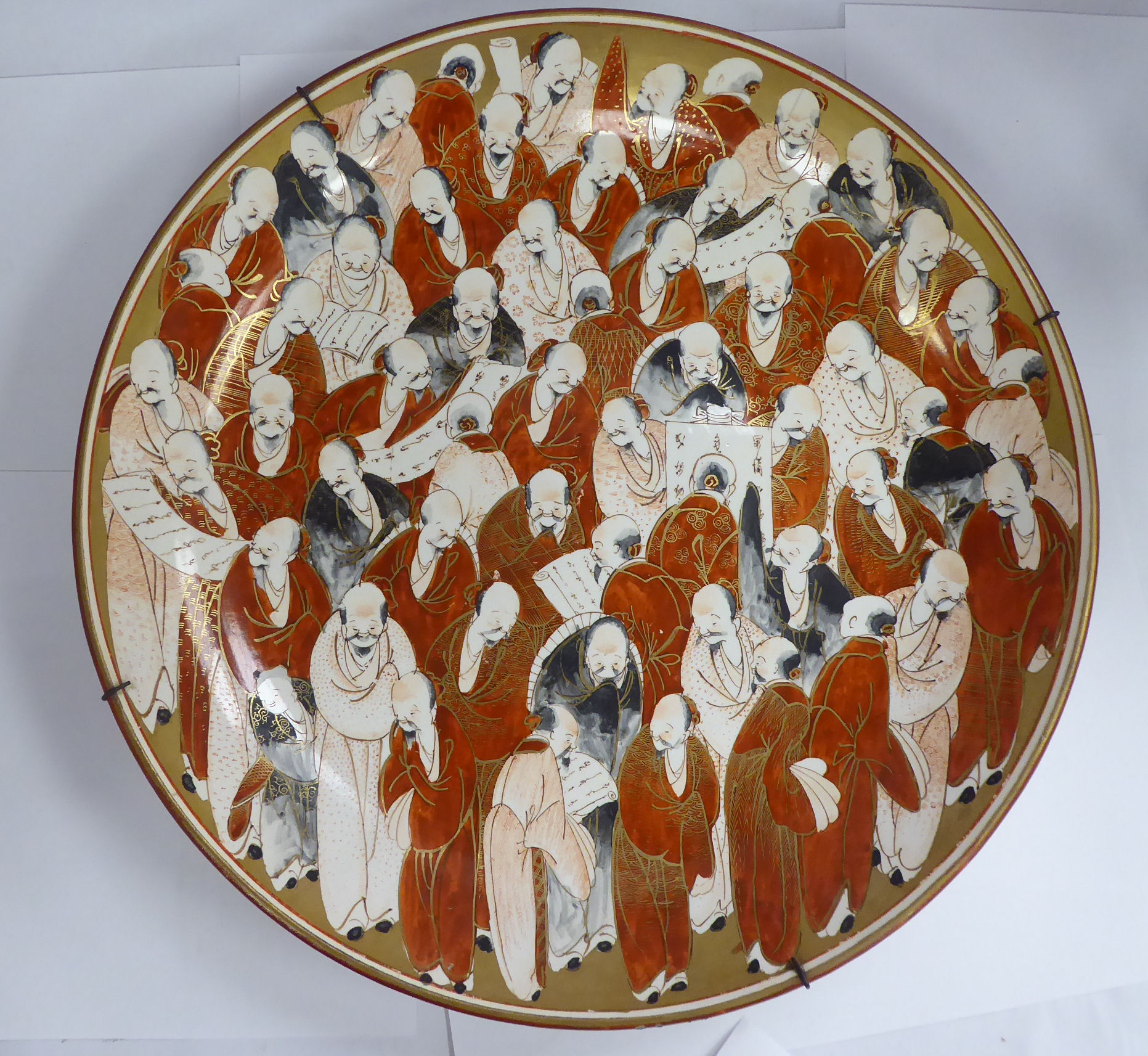 A late 19th/early 20thC Japanese Satsuma earthenware dish,