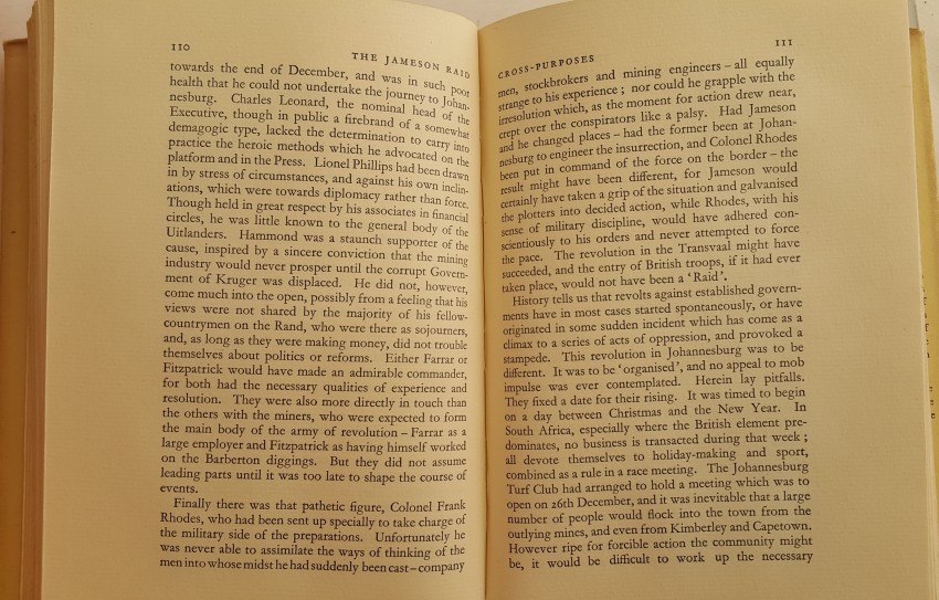 Hugh Marshall Hole The Jameson Raid. 306 pages, 8 illustrations, 2 maps all intact. Text in very - Image 3 of 4