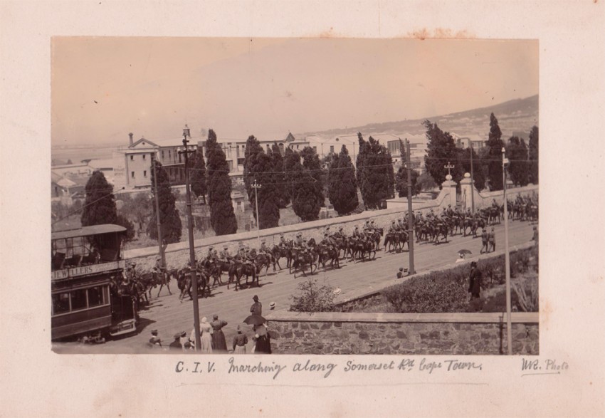 Photograph Album ANGLO BOER WAR22 sepia toned photographs depicting various scenes in Cape Town - Image 2 of 4