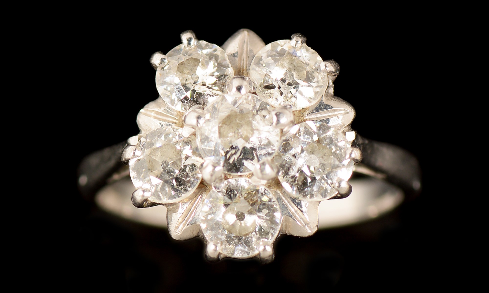 Diamond cluster ring