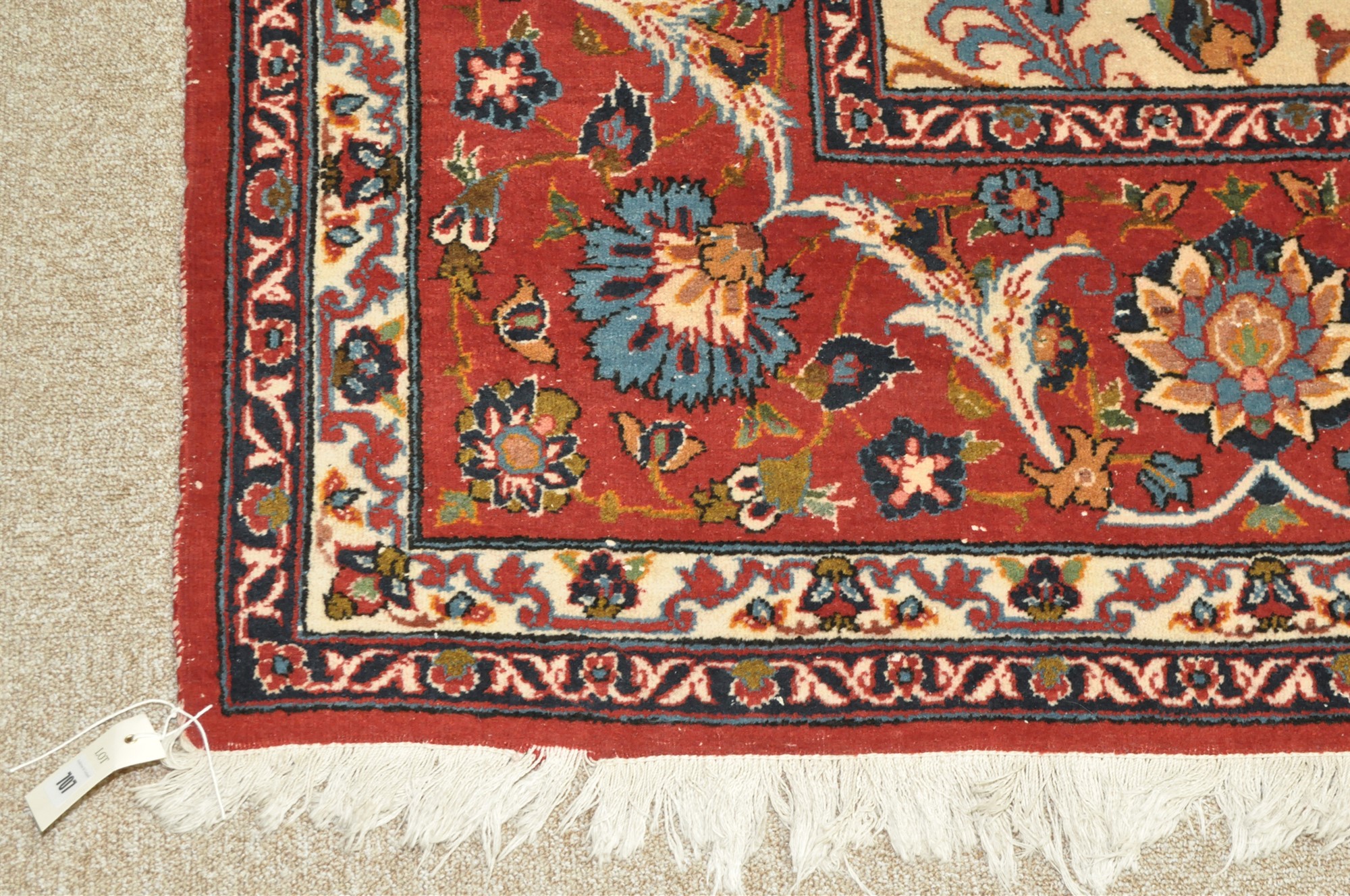 An Isfahan carpet - Image 8 of 10