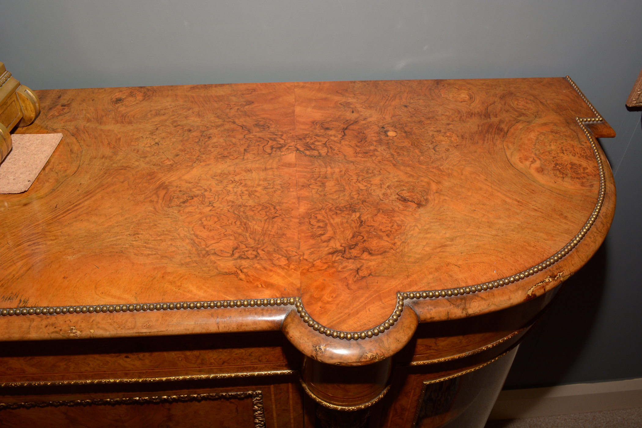 A fine Victorian burr walnut and ormolu mounted credenza. - Image 15 of 25