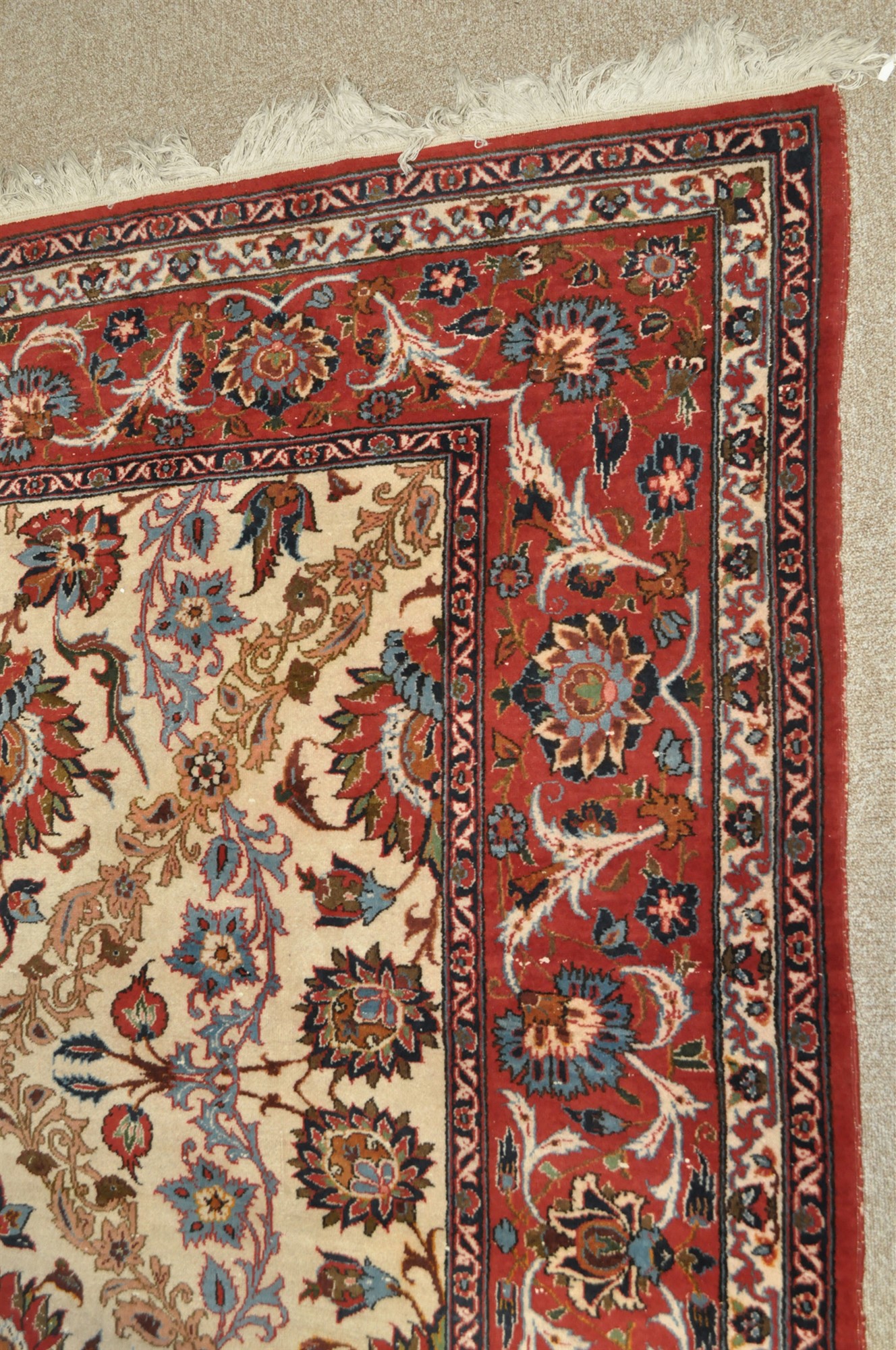 An Isfahan carpet - Image 2 of 10