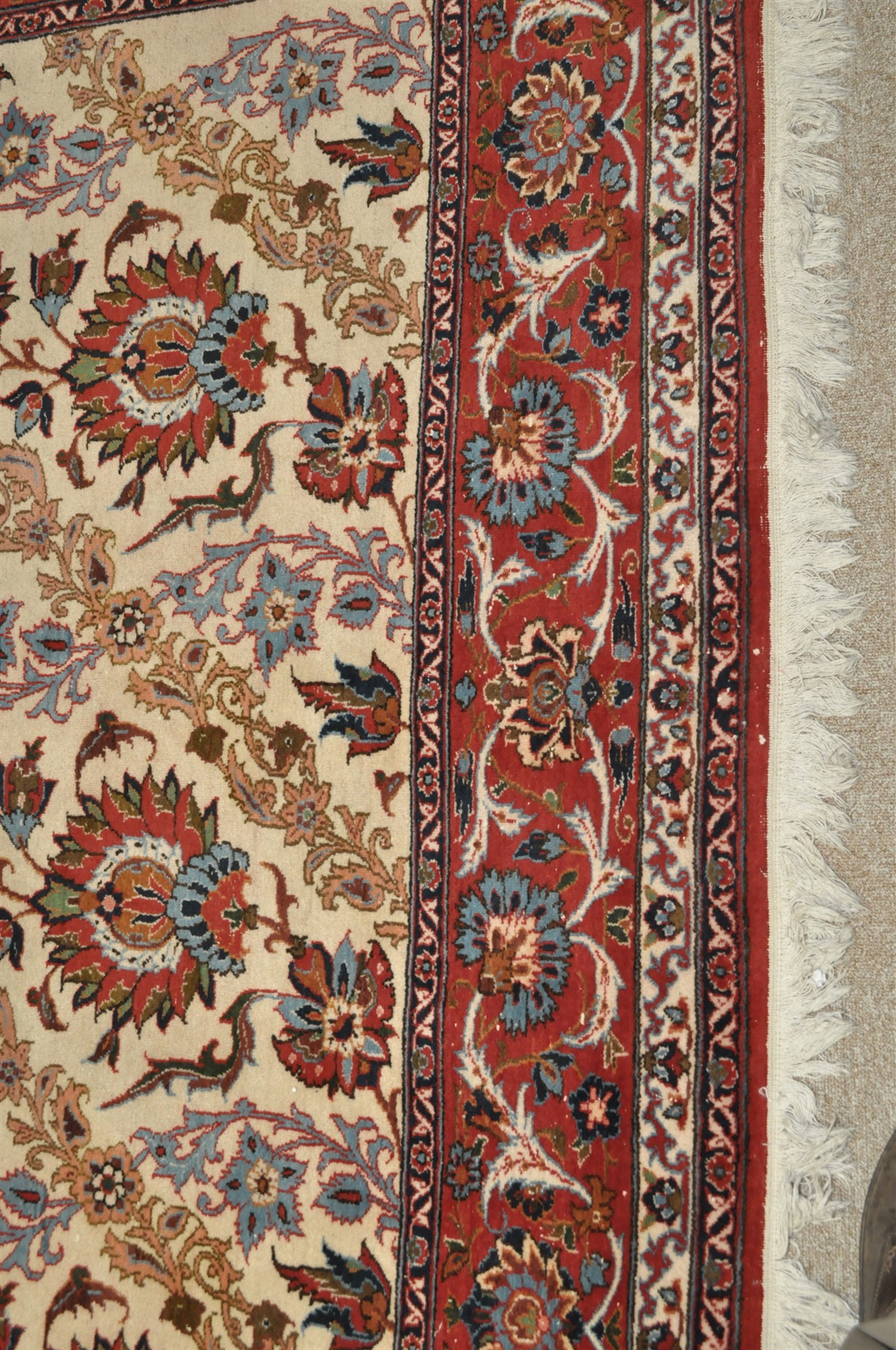 An Isfahan carpet - Image 6 of 10