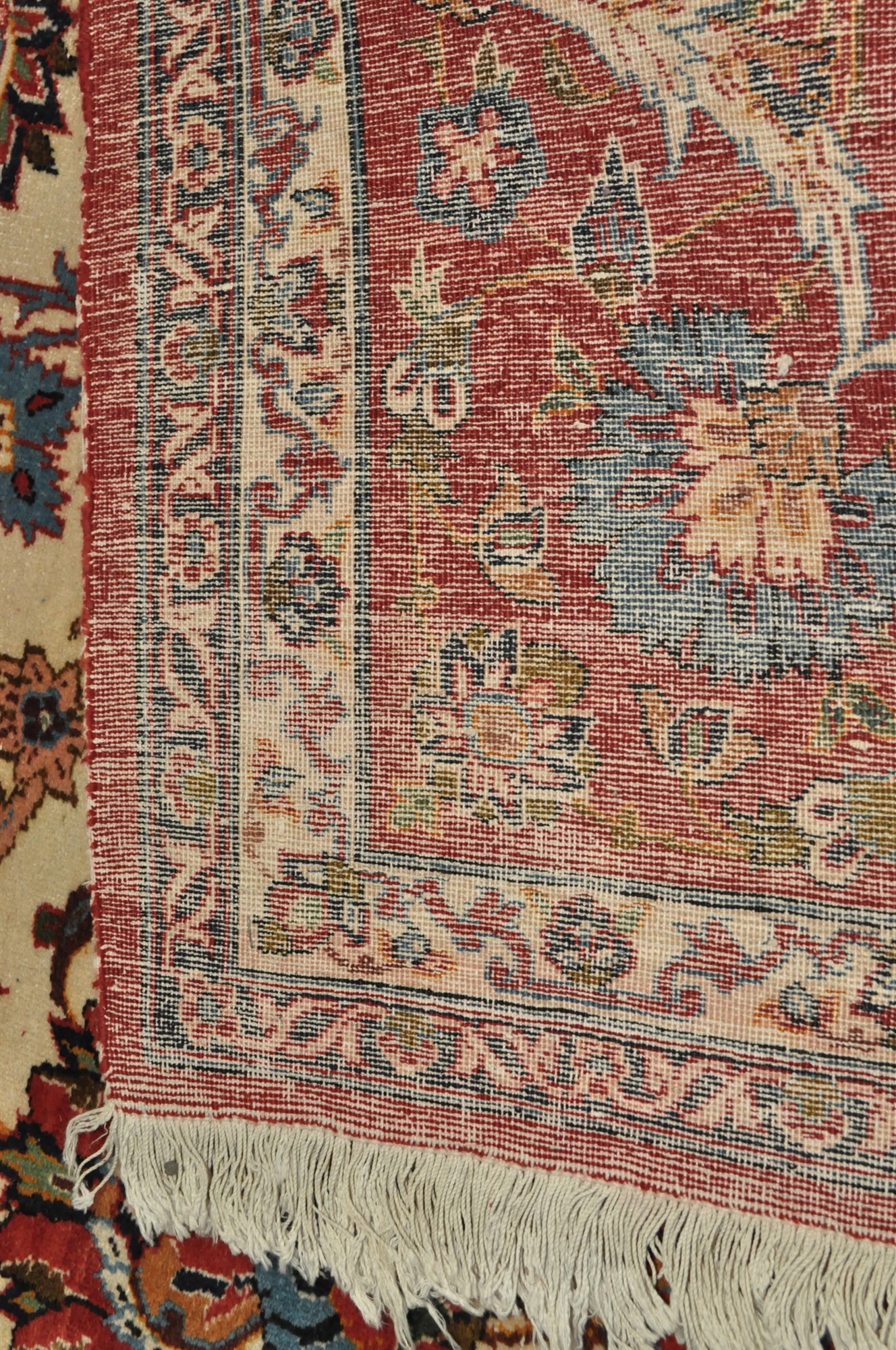 An Isfahan carpet - Image 9 of 10