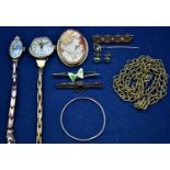 9ct wristwatch and other miscellaneous jewellery
