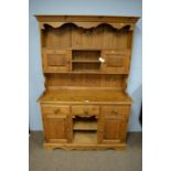 Pine dresser