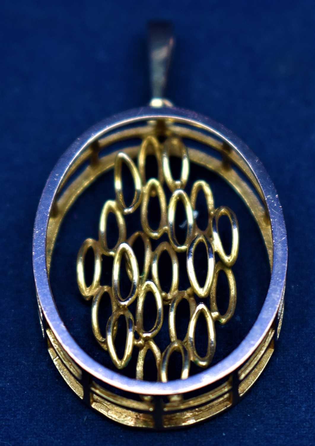 9ct gold pendant