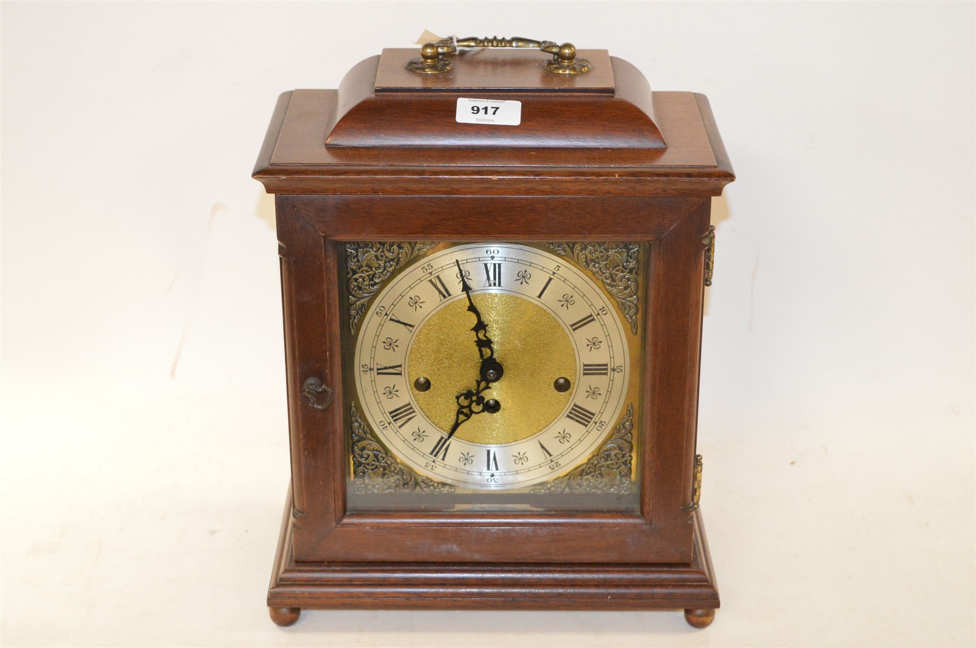 Mantle clock