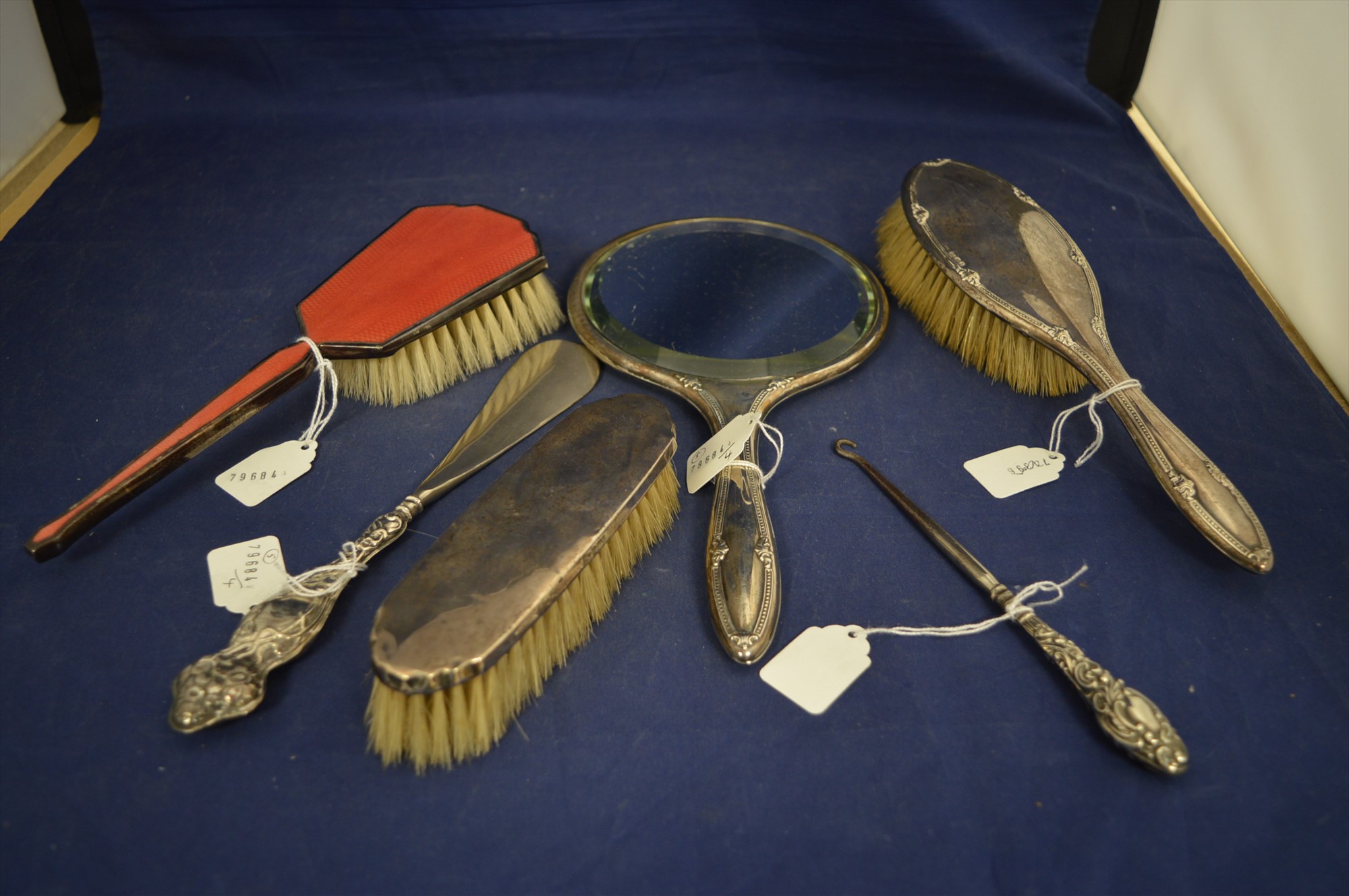 Dressing table items