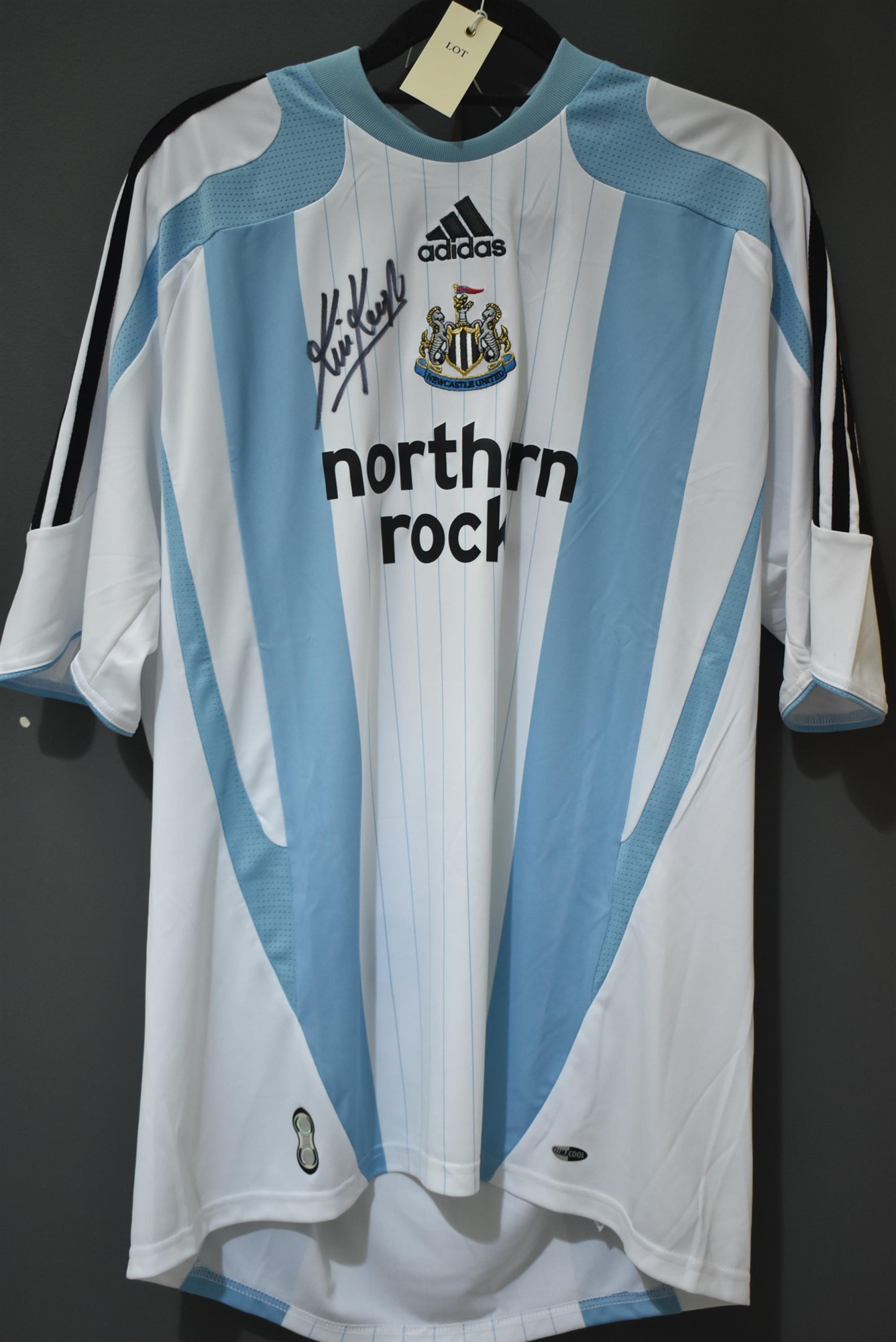 A Newcastle United away shirt, No. 7.