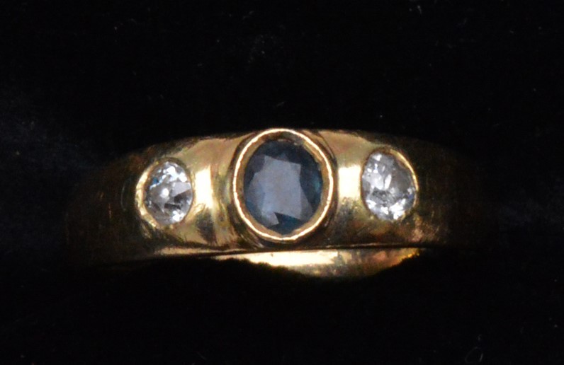 Sapphire and diamond ring