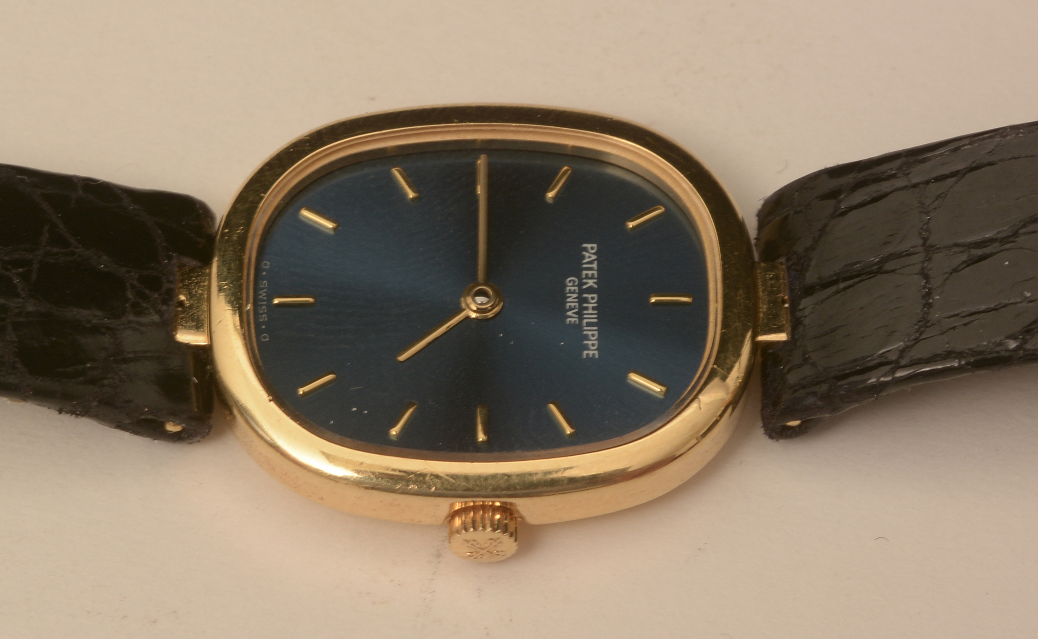 Patek Philippe 'Golden Ellipse': An 18ct. gold lady's watch. - Image 4 of 8