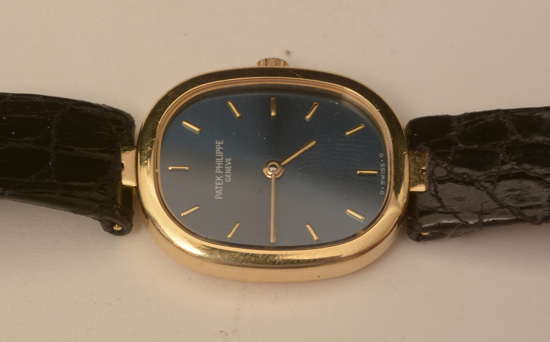 Patek Philippe 'Golden Ellipse': An 18ct. gold lady's watch. - Image 5 of 8