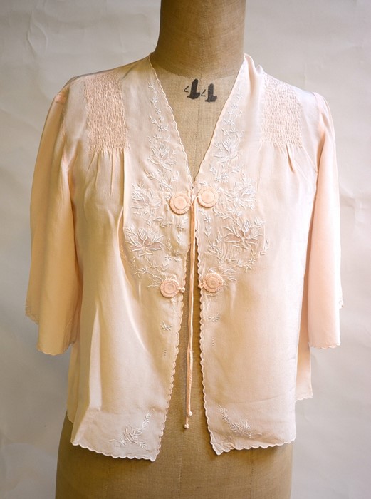 WITHDRAWN A pale blue silk velvet bed jacket edged in cream lace, a pale blue Chinese silk bed - Image 3 of 10