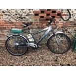 Salisbury 'Powa cycle', lithium battery powered complete with two x keys, charger etc (new back