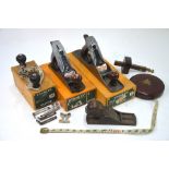 A boxed Stanley No. 5 Bailey Jack plane, a No. 4 plane and a No. 71 open throat router plane -