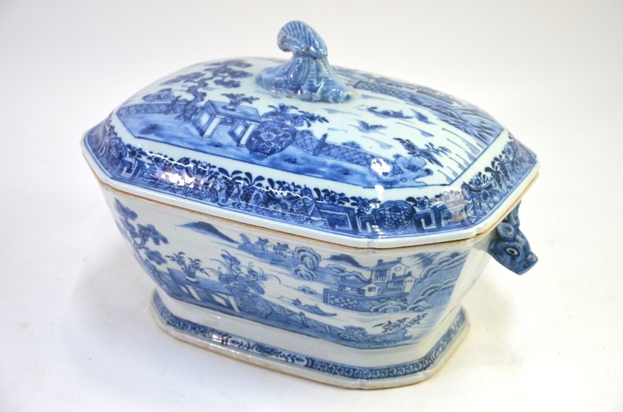 A Chinese Export porcelain, blue and white tureen and cover, decorated with a typical design of