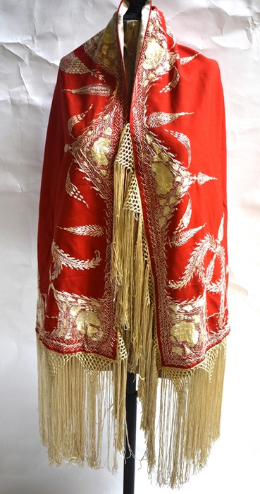 1900s red embroidered shawl - Image 2 of 2