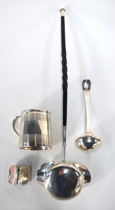 A George III silver mug, small ladle and vinaigrette and Edwardian punch ladle - Image 3 of 3