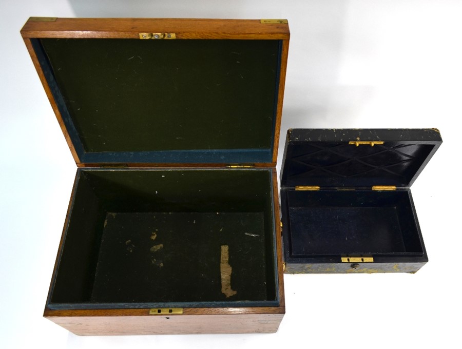 A Victorian brass-bound oak box with baize lining - Image 3 of 4