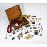 A quantity of various costume jewellery