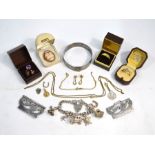 A collection of antique and later jewellery items