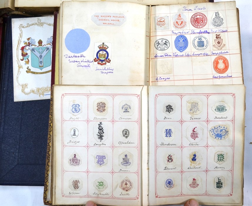 Collection of crests and postcards - Image 5 of 6