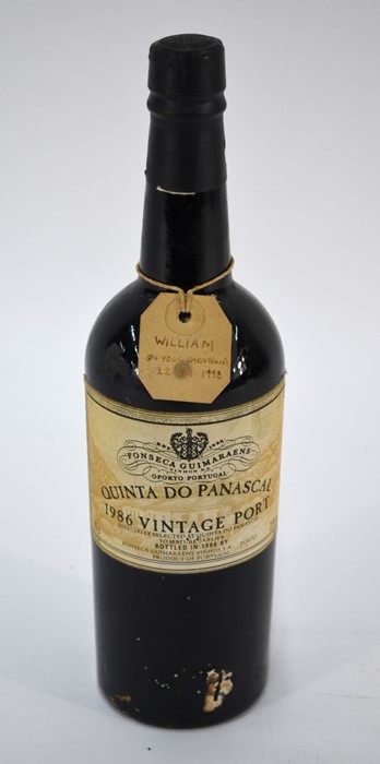 A single bottle of 1986 vintage Quinta do Panascal port