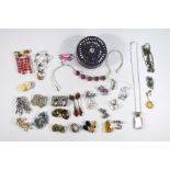 A collection of antique, vintage and later jewellery