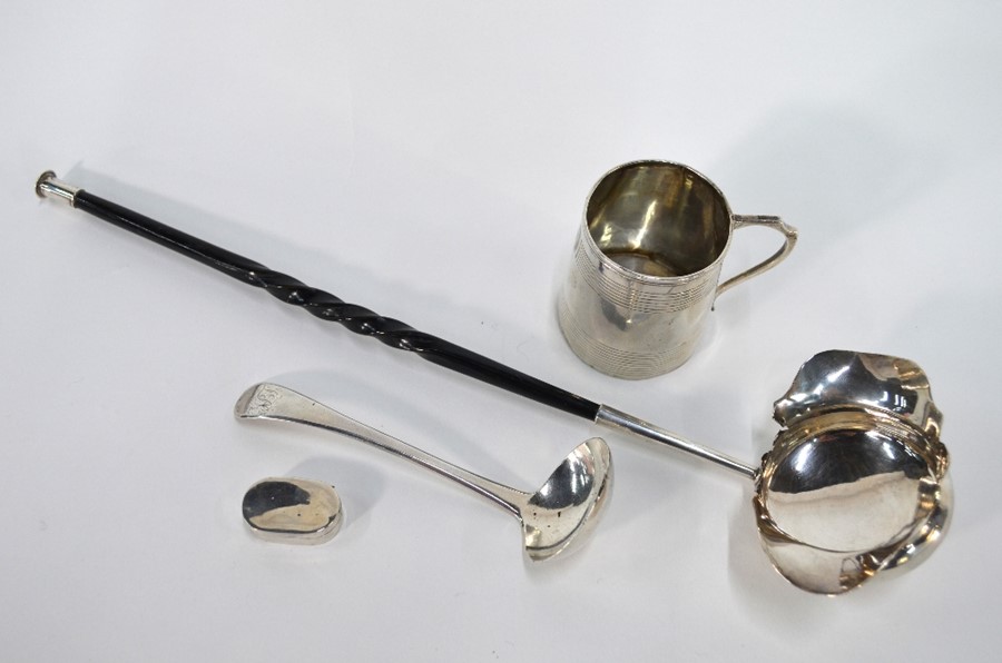 A George III silver mug, small ladle and vinaigrette and Edwardian punch ladle - Image 2 of 3