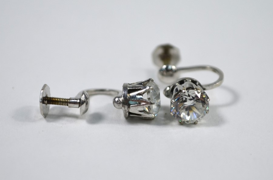 A pair of zircon earrings - Image 3 of 4