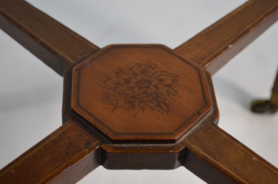 An Edwardian inlaid satin walnut octagonal table - Image 3 of 4