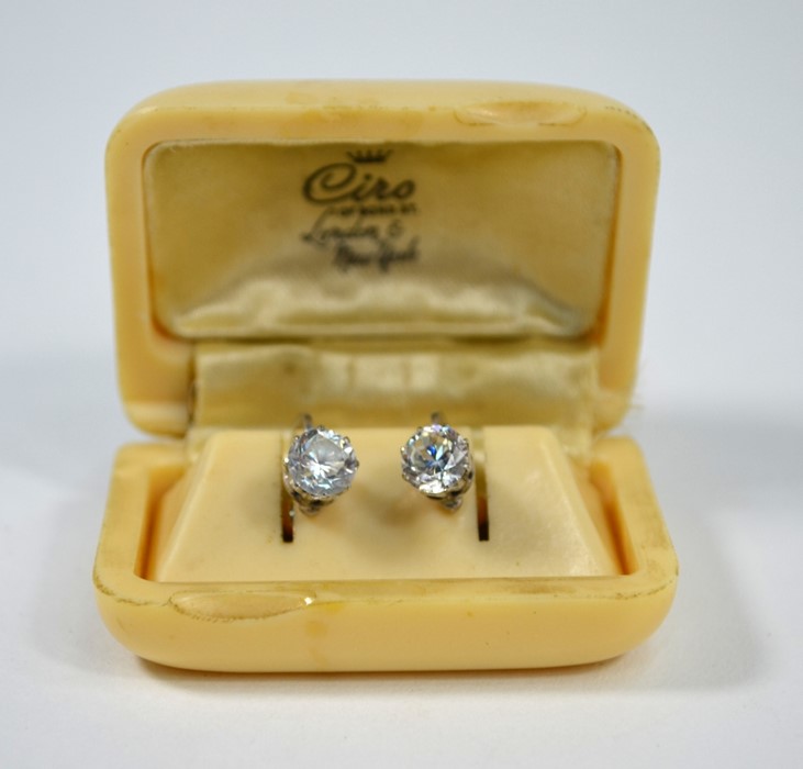 A pair of zircon earrings - Image 2 of 4