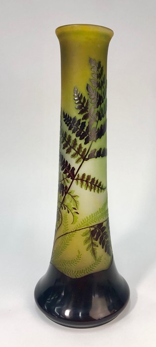 Emille Galle tall Art Nouveau glass vase decorated with ferns - Image 2 of 9