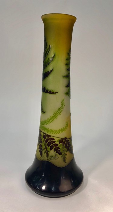 Emille Galle tall Art Nouveau glass vase decorated with ferns - Image 3 of 9