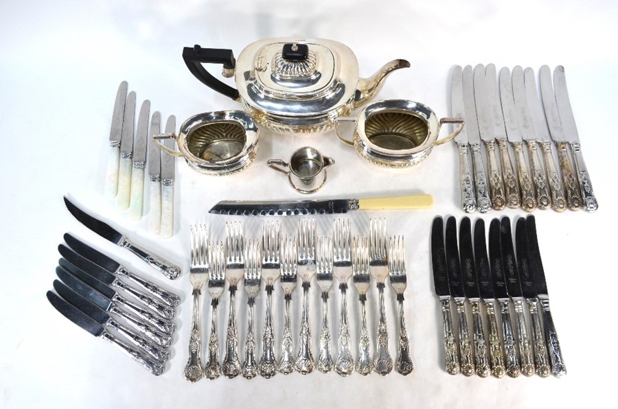Electroplated knives and tea service etc.