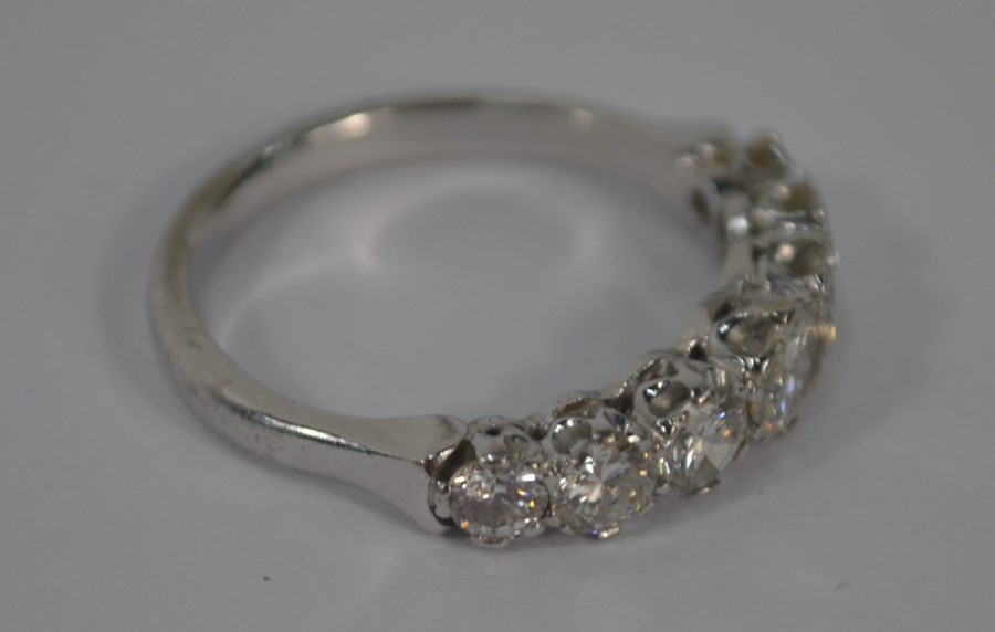 A seven stone diamond half eternity ring - Image 3 of 4