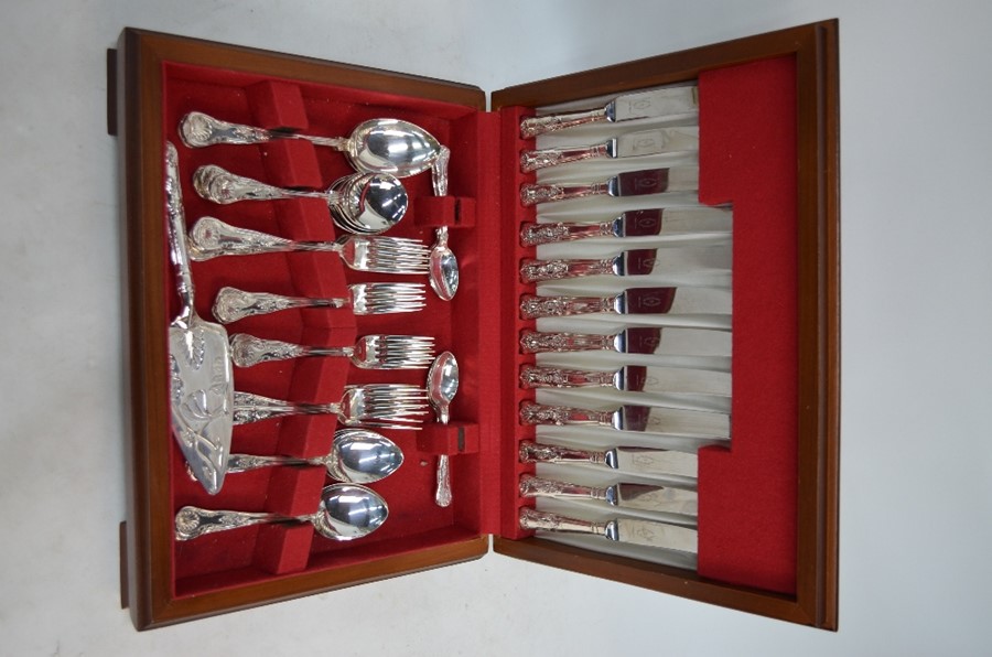 A canteen of Kings Pattern epns flatware - Image 2 of 3
