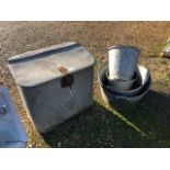 A galvanised vintage locker/trunk to/w two old galvanized tubs and two buckets (5)