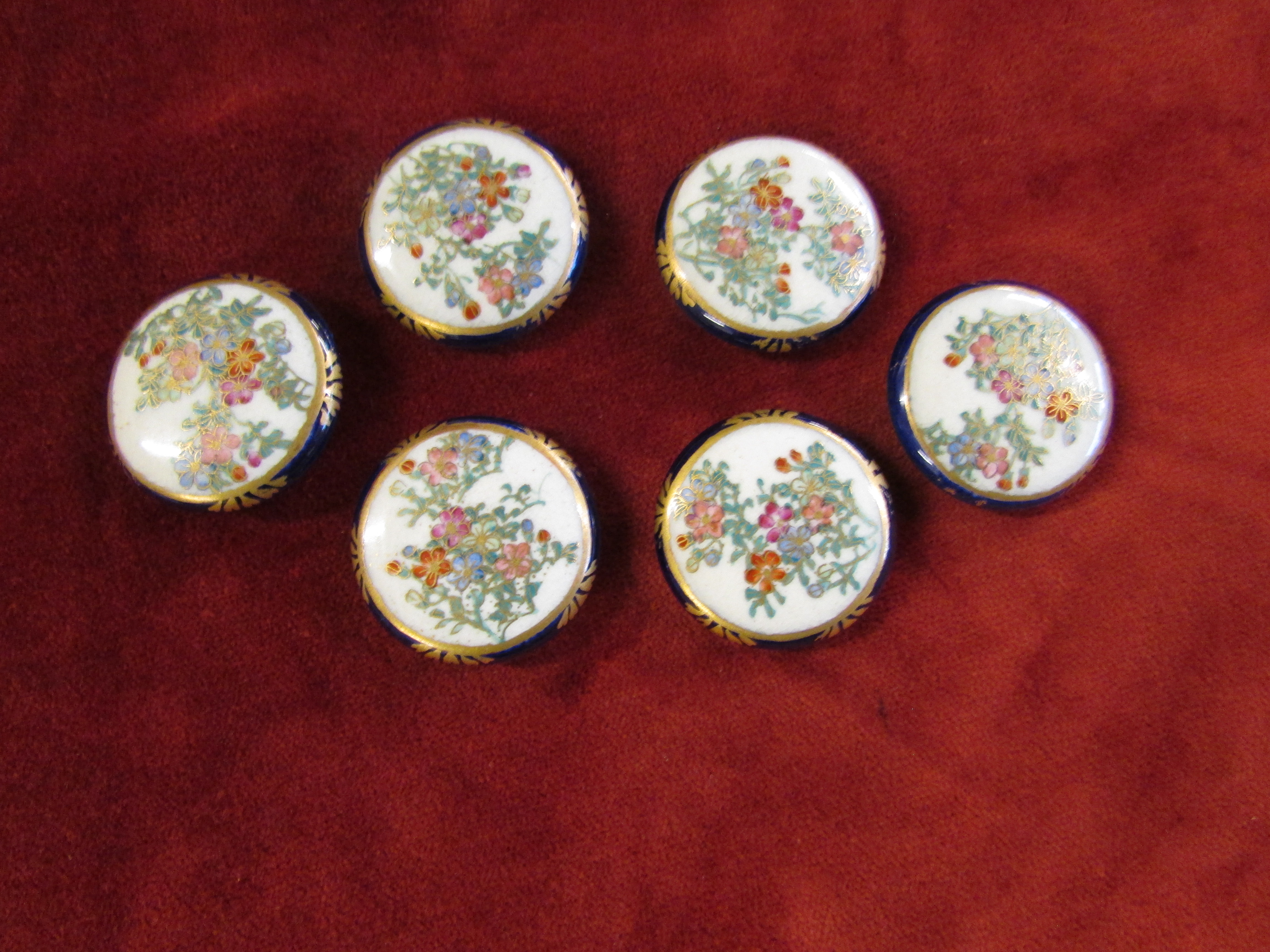 Set of six Satsuma ceramic buttons