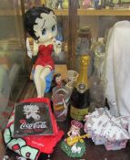 Betty Boop figures and memorabilia together with a model of Minnie Mouse's house