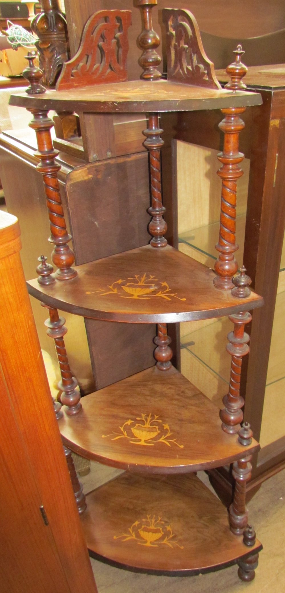 A 20th century mahogany display cabinet together with a walnut whatnot - Bild 2 aus 2